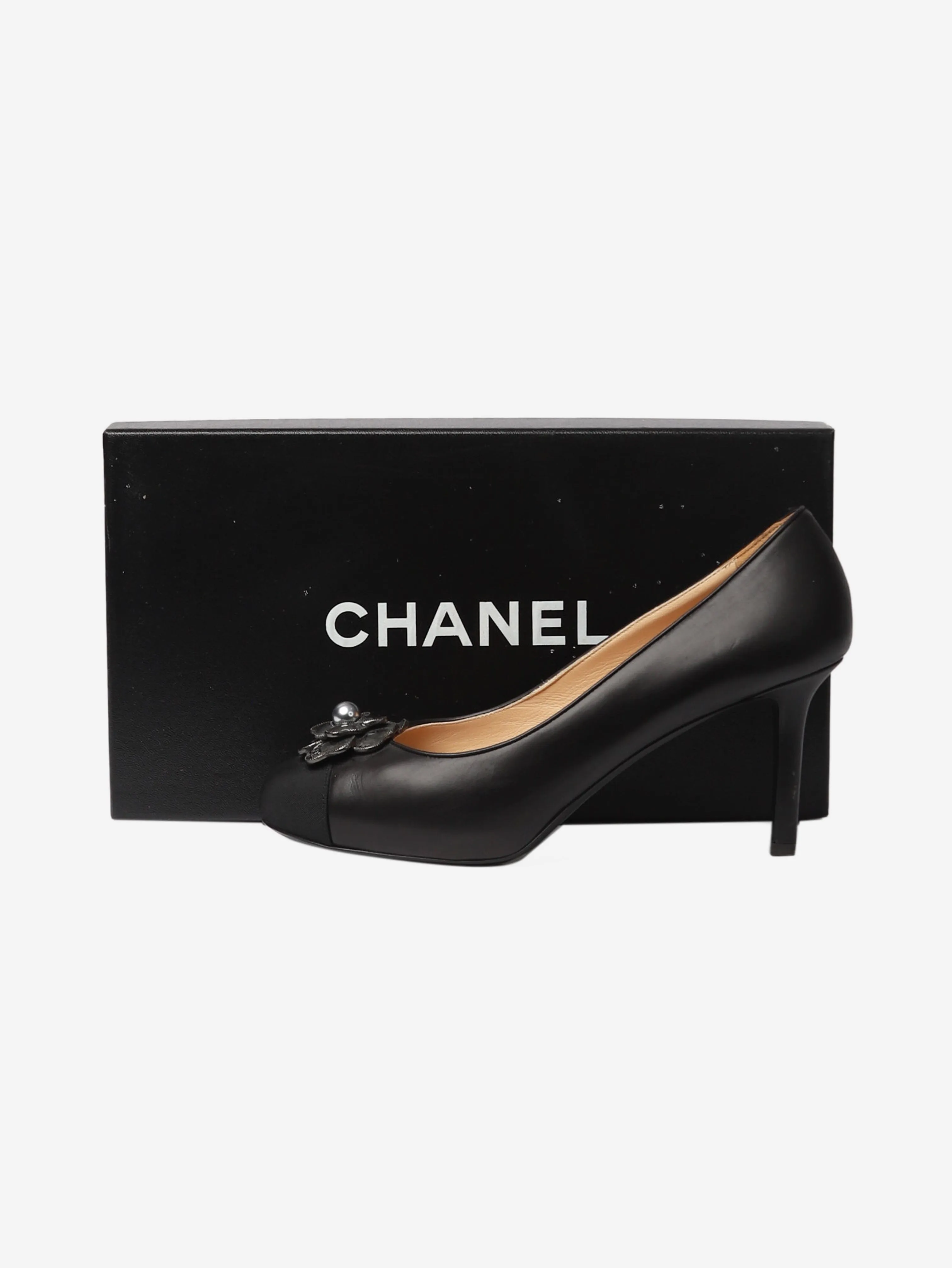 Black leather pumps - size EU 39