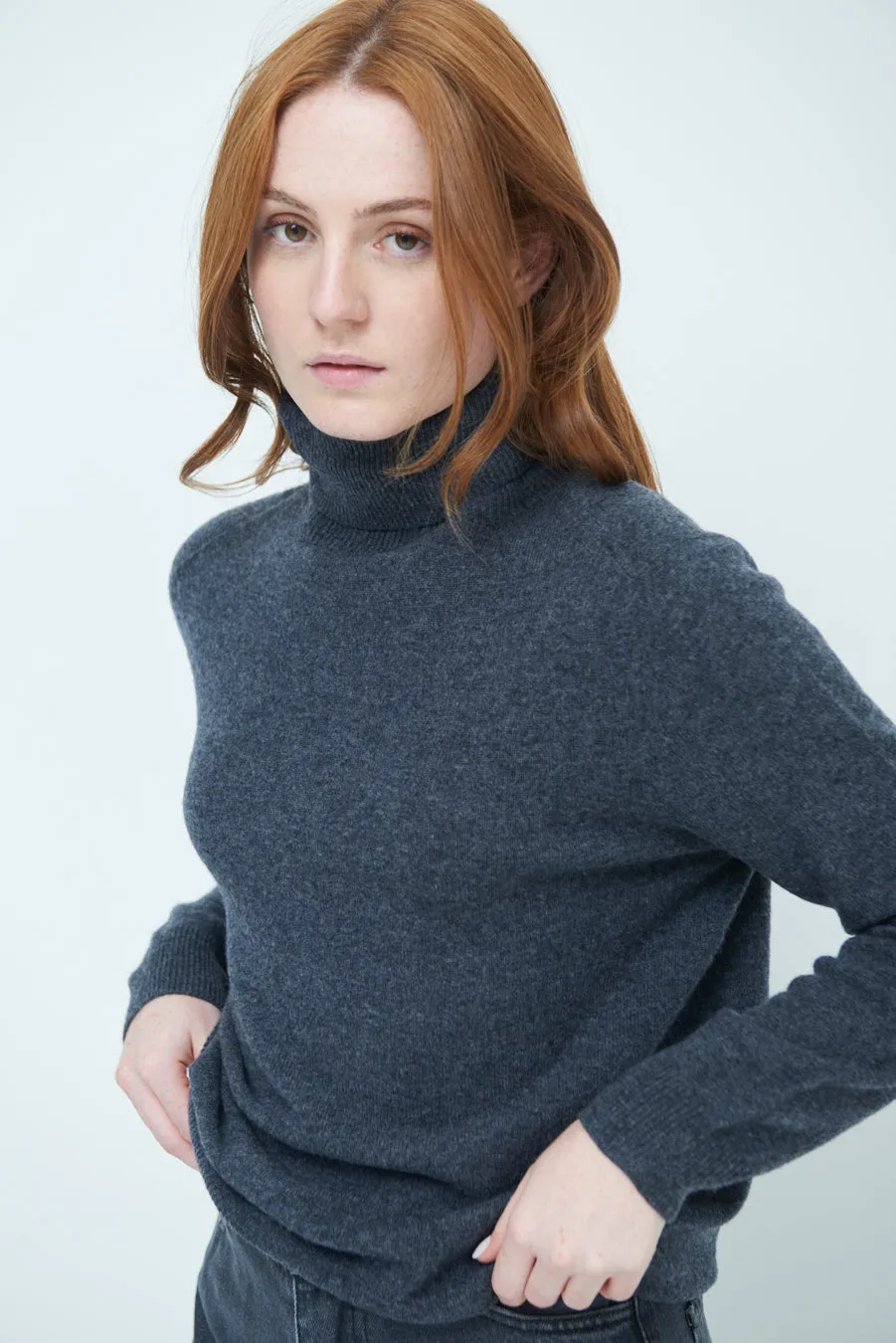 Cozy turtleneck sweater wholesale