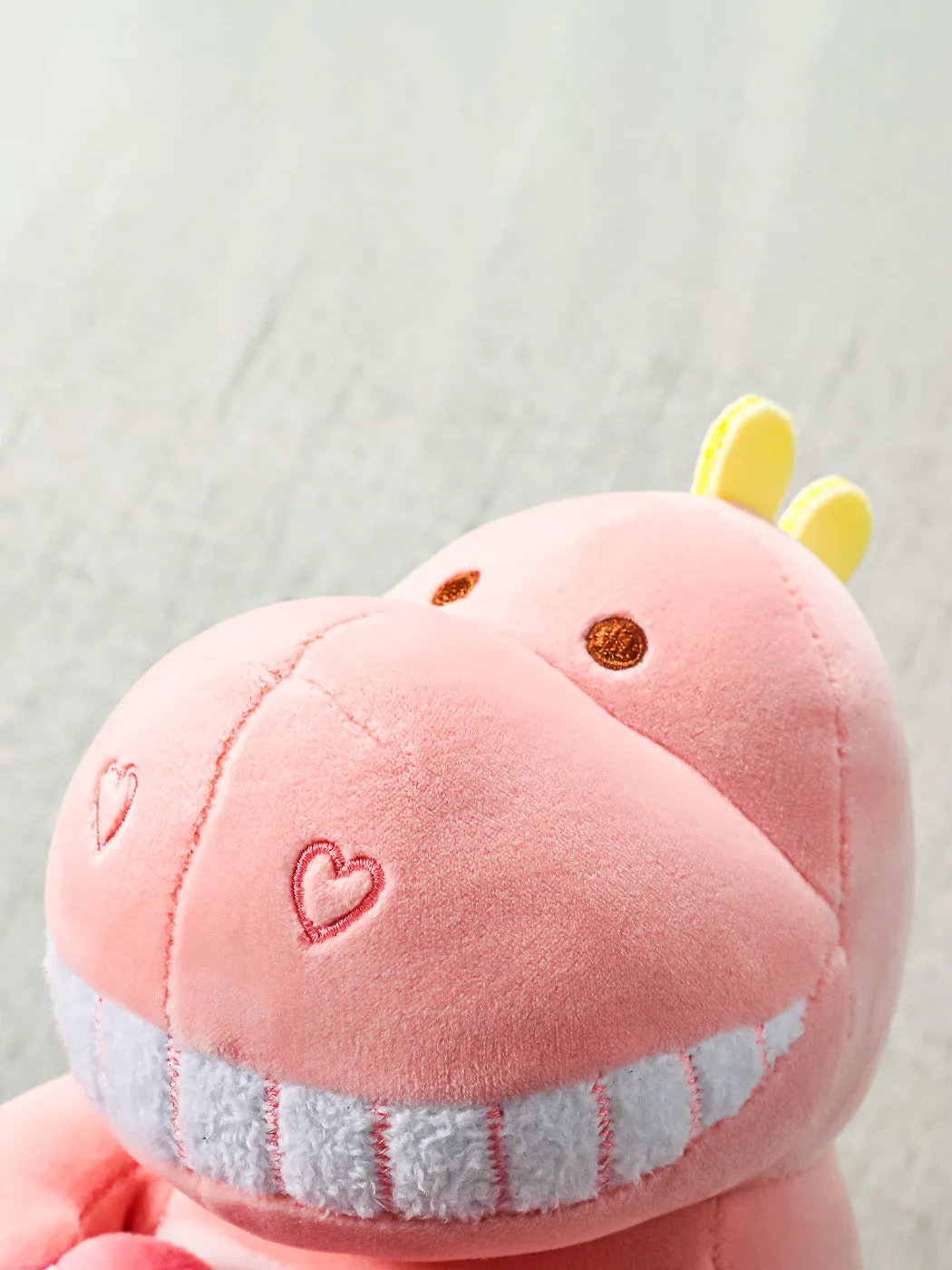 MINISO Mini Family Valentine Series Heart Sitting Dinosaur Plush Toy