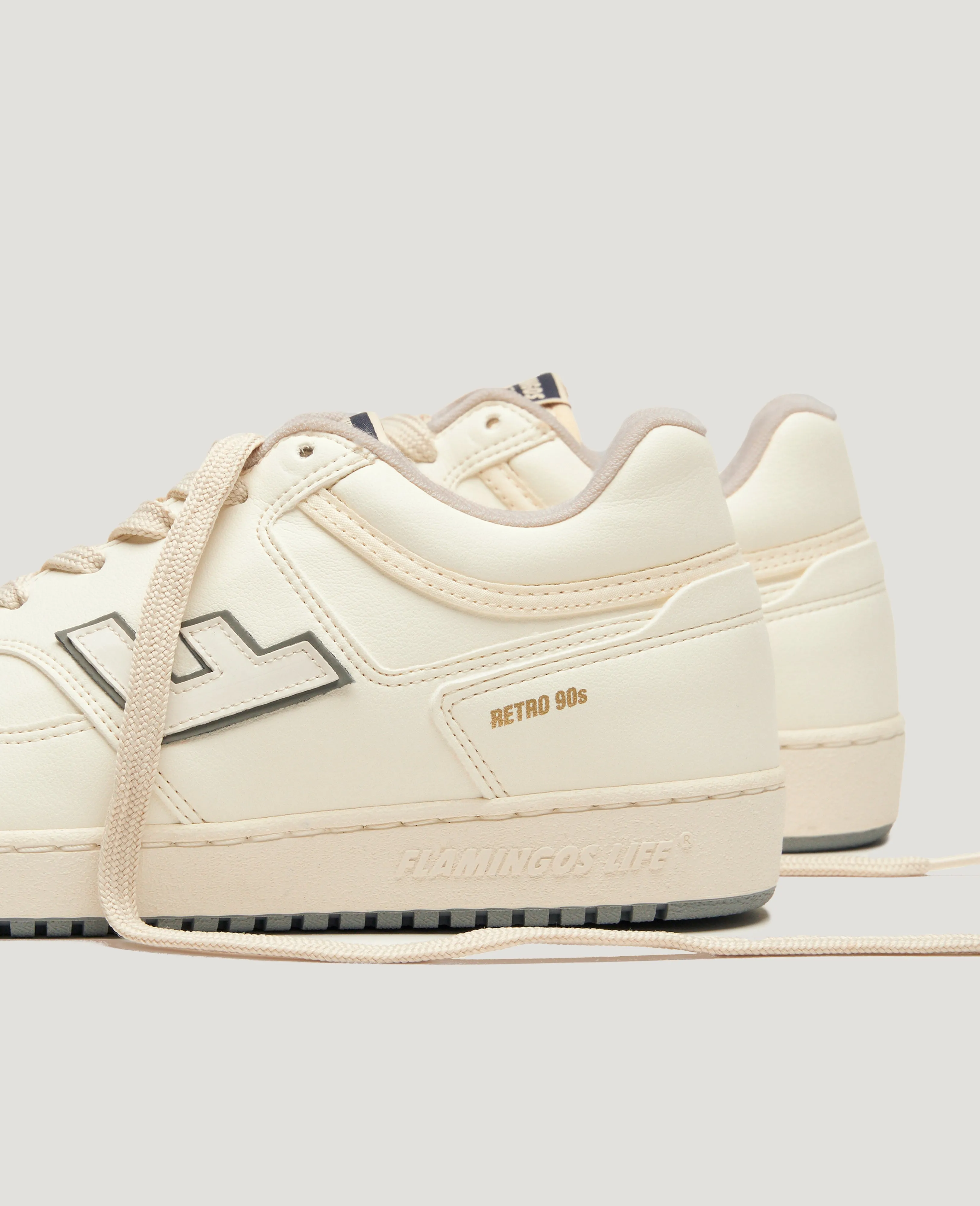 RETRO 90s STONE PEARL