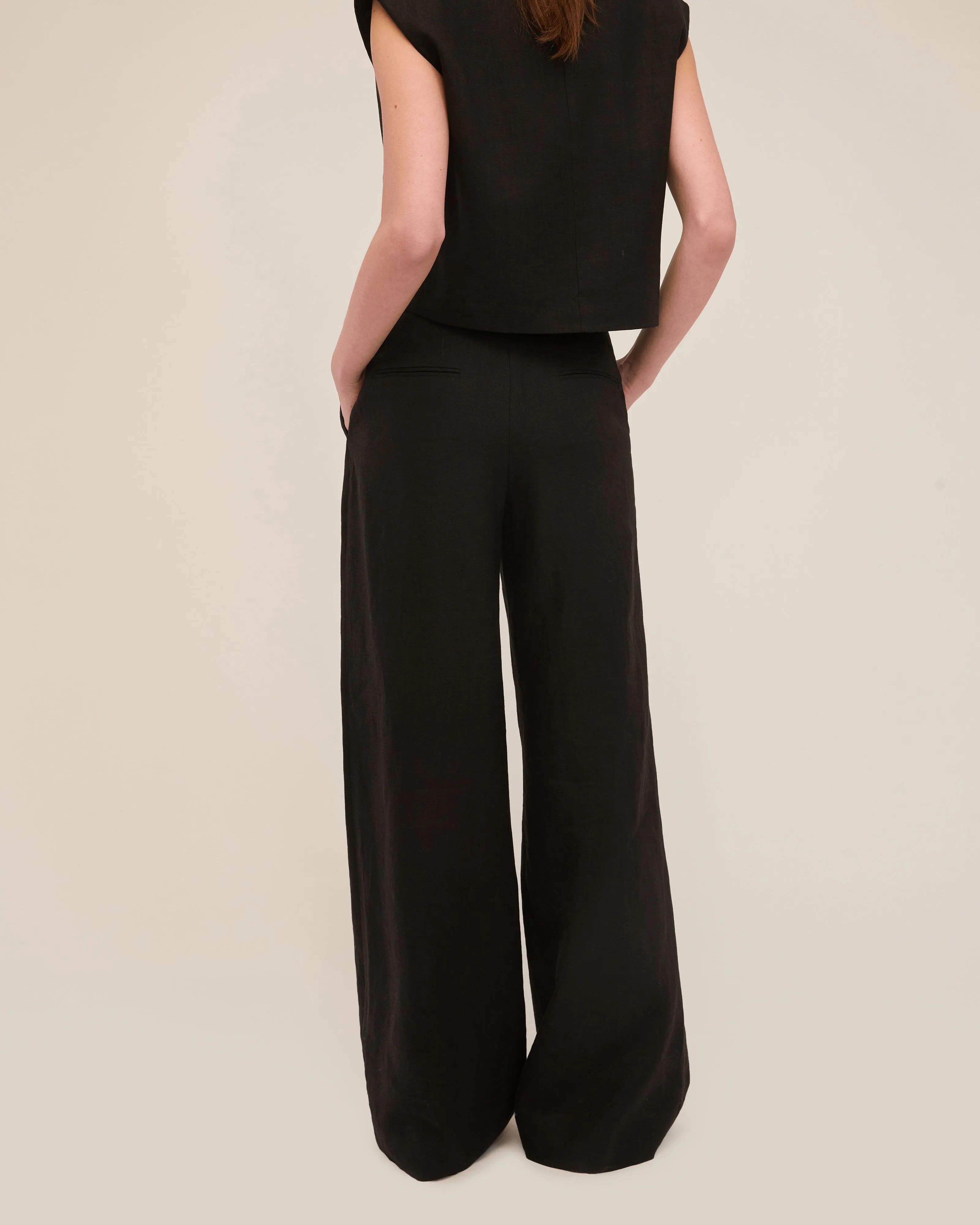 Solea Linen Wide Leg Trouser in Black