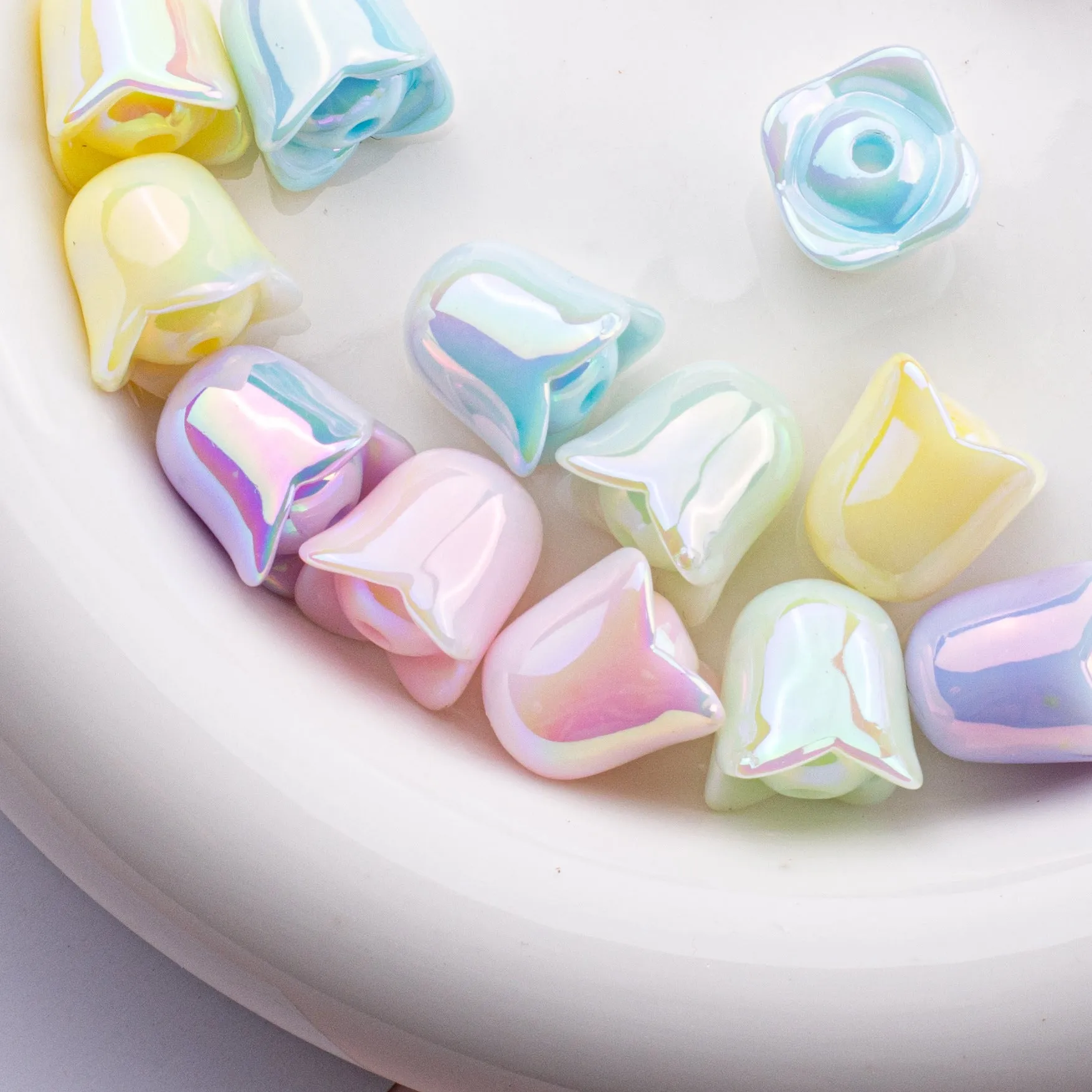 Wholesale 10pcs Acrylic Colorful Shells Mapei Orchid of the Valley Luminous Straight Hole Beads